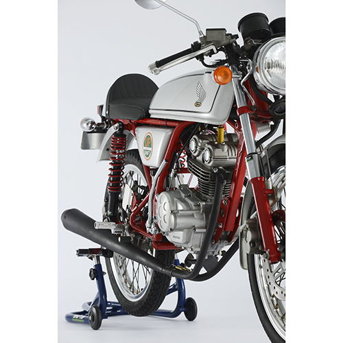 メガホンマフラー T-CR BK ドリーム50 - バイク