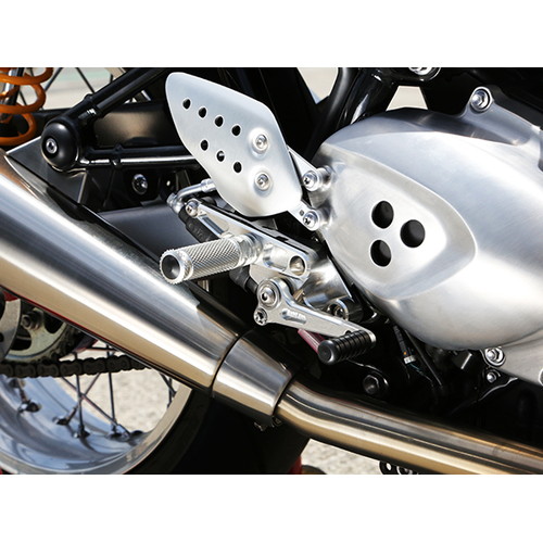バックステップキット BLK TRIUMPH THRUXTON 16- - バイク バックステップキット BLK TRIUMPH THRUXTON 16- - バイク