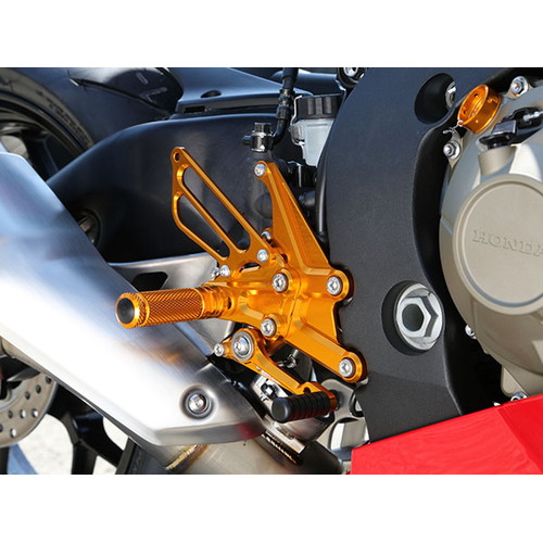 バックステップキット BLK CBR1000RR 17- シフターSW対応 - バイク