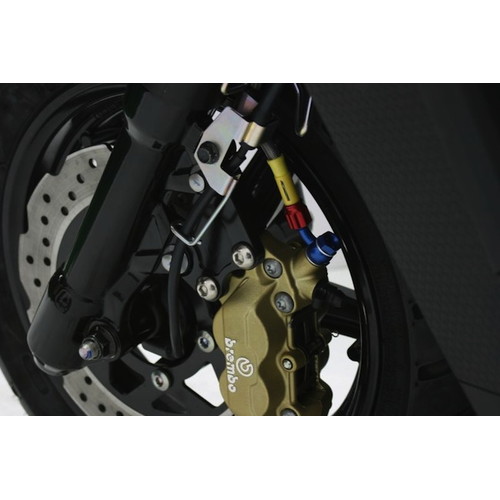 キャリパーサポート BLK CYGNUS-X SR 16/BW'S125 16 (BREMBO40mm&STD