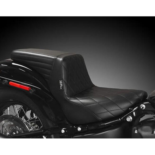 025495 キックフリップシート ダイアモンドステッチ 18y- FXBR - バイク