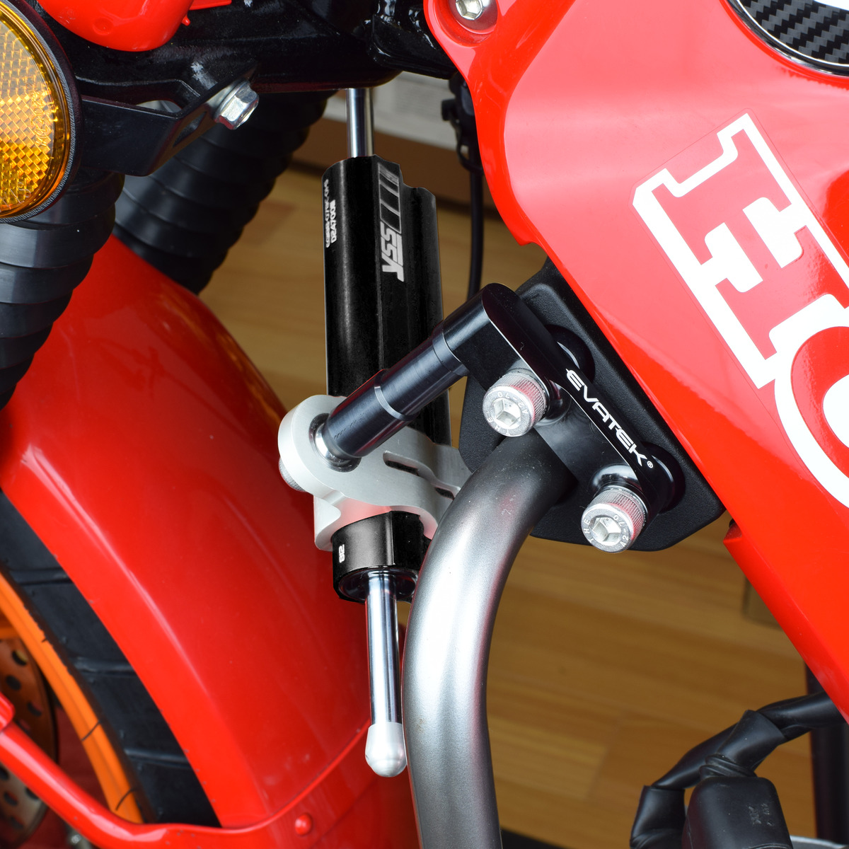 ステアリングダンパーキット ブラック ハンターカブCT125 - バイク