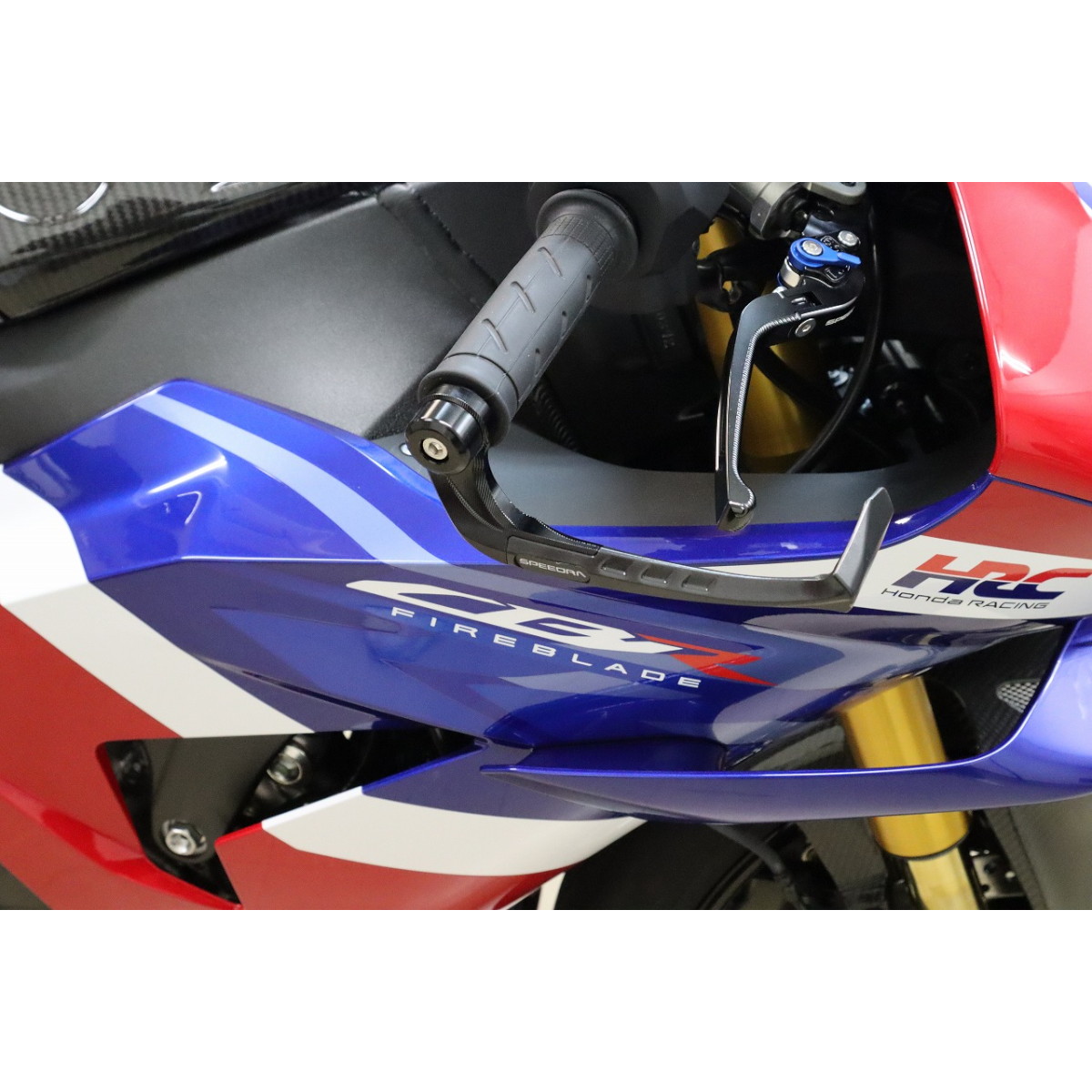 レバーガード ブレーキ側 CBR600RR/CBR1000RR-R ブラック - バイク