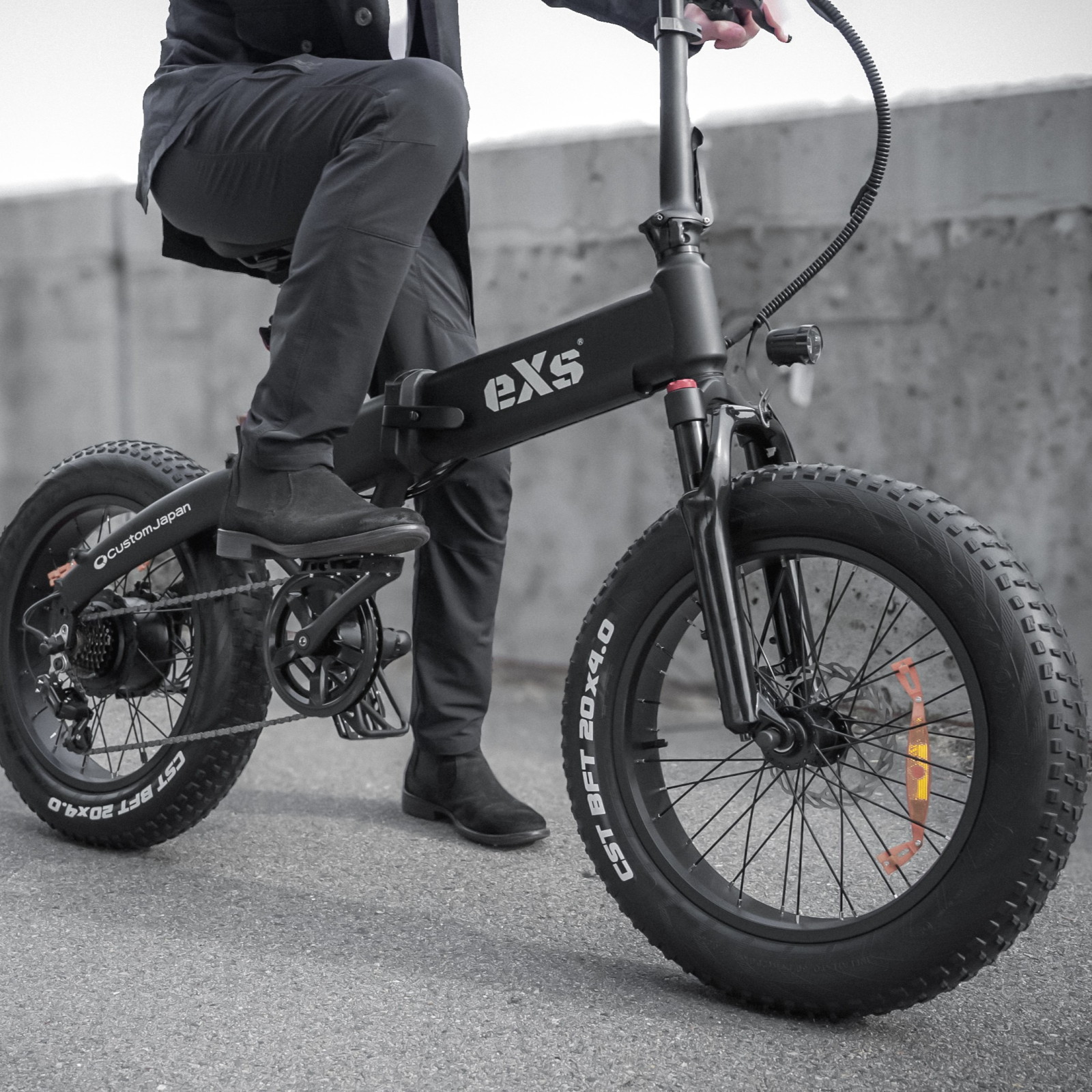 大阪市引き取り限定！電動自転車 マットブラック 大阪市引き取り限定！電動自転車 マットブラック