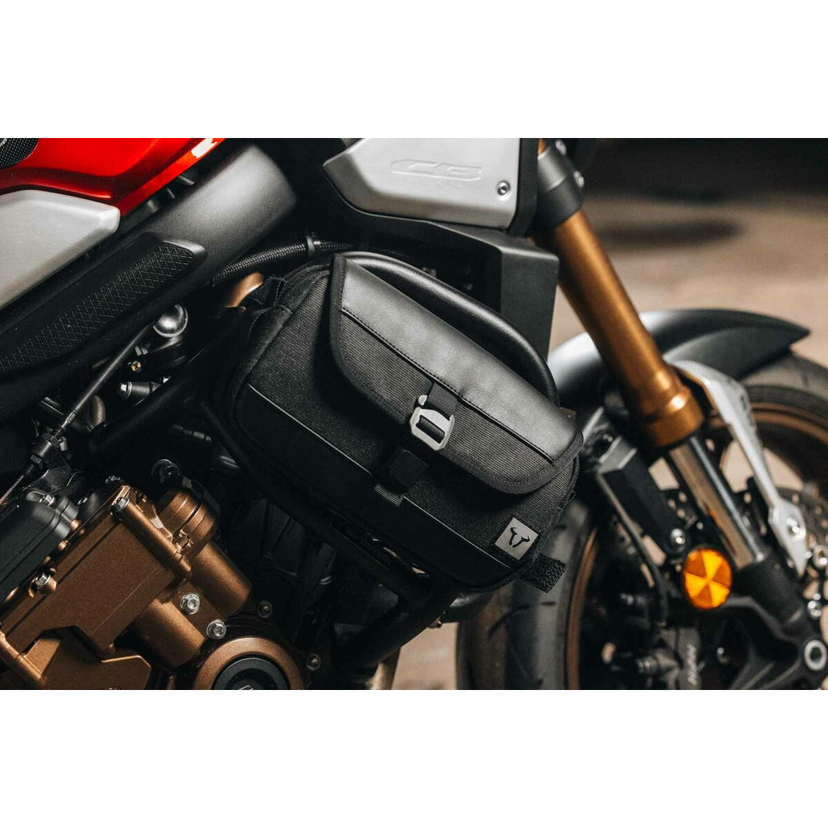 LEGEND GEAR LA9 アクセサリーバッグ 2.5L - バイク