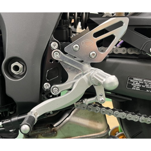 Webike | BEET ビート ハイパーバンク バックステップ ゼファー1100