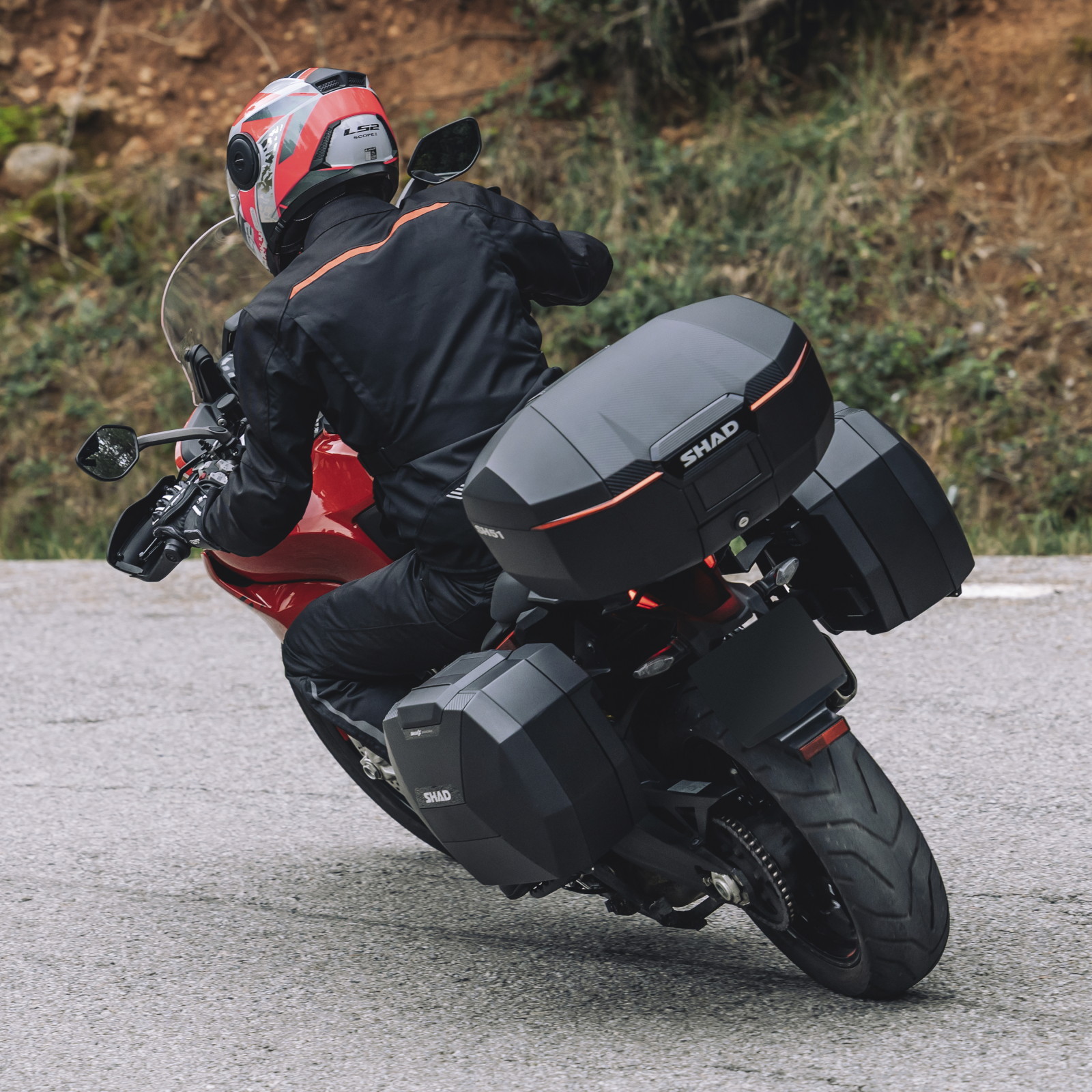 SH51 トップケース ブラック カーボン - バイク